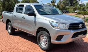 Toyota Hilux Revo Double Cab Deisel 2.4 AWD 2019 Silver