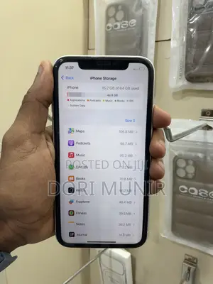 Apple iPhone XR 64 GB White