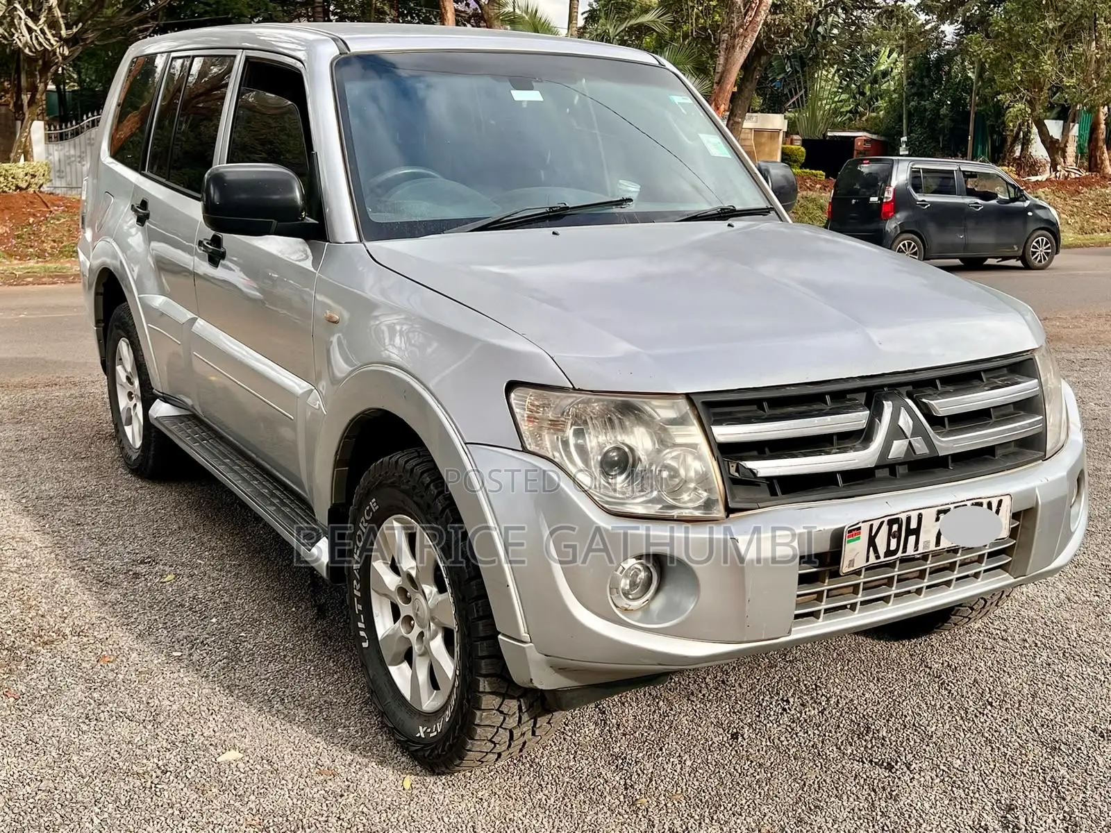 Mitsubishi Pajero 2014 Silver