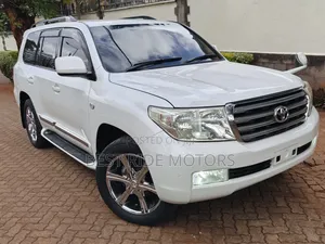 Toyota Land Cruiser 2009 White
