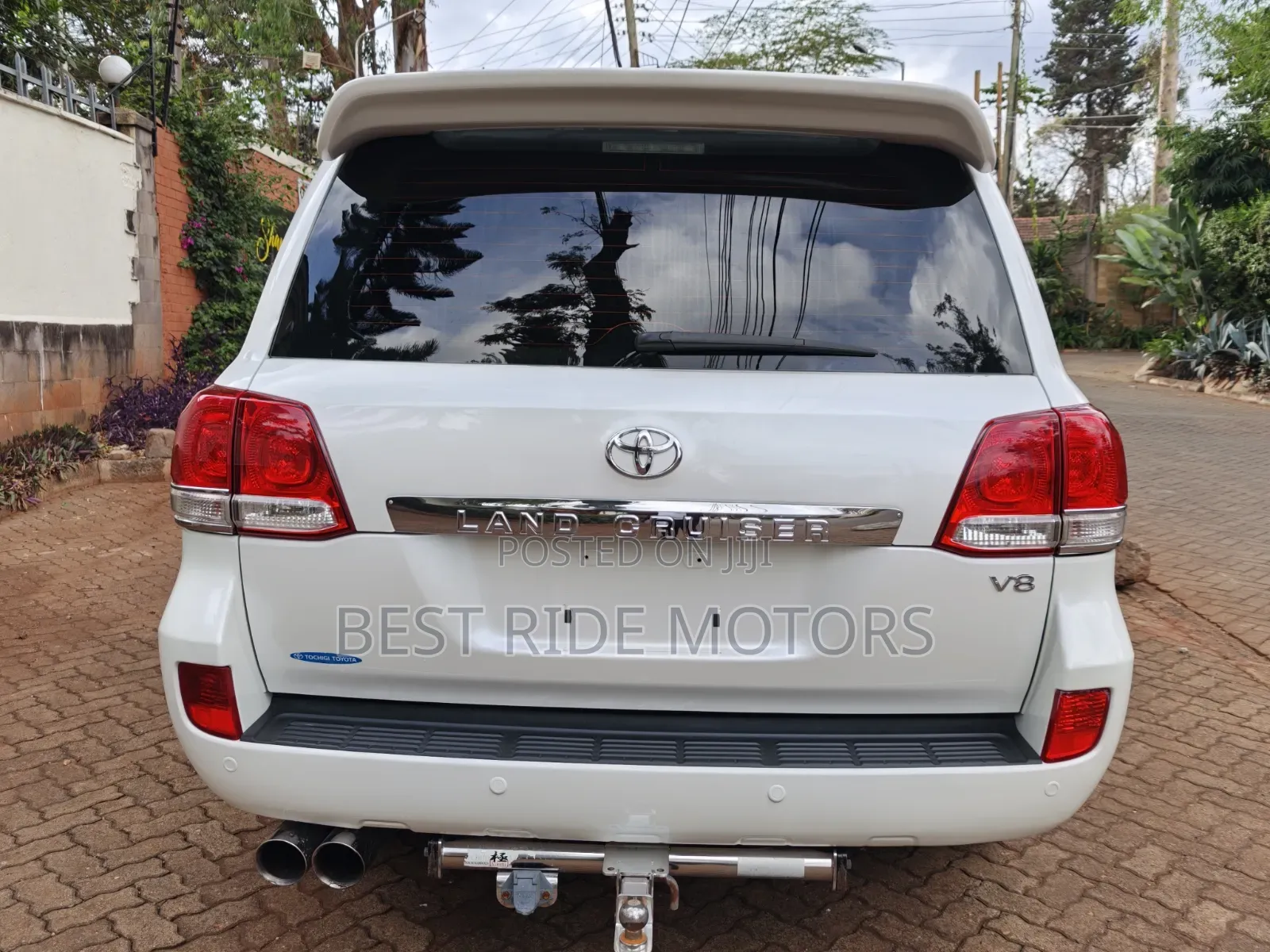 Toyota Land Cruiser 2009 White