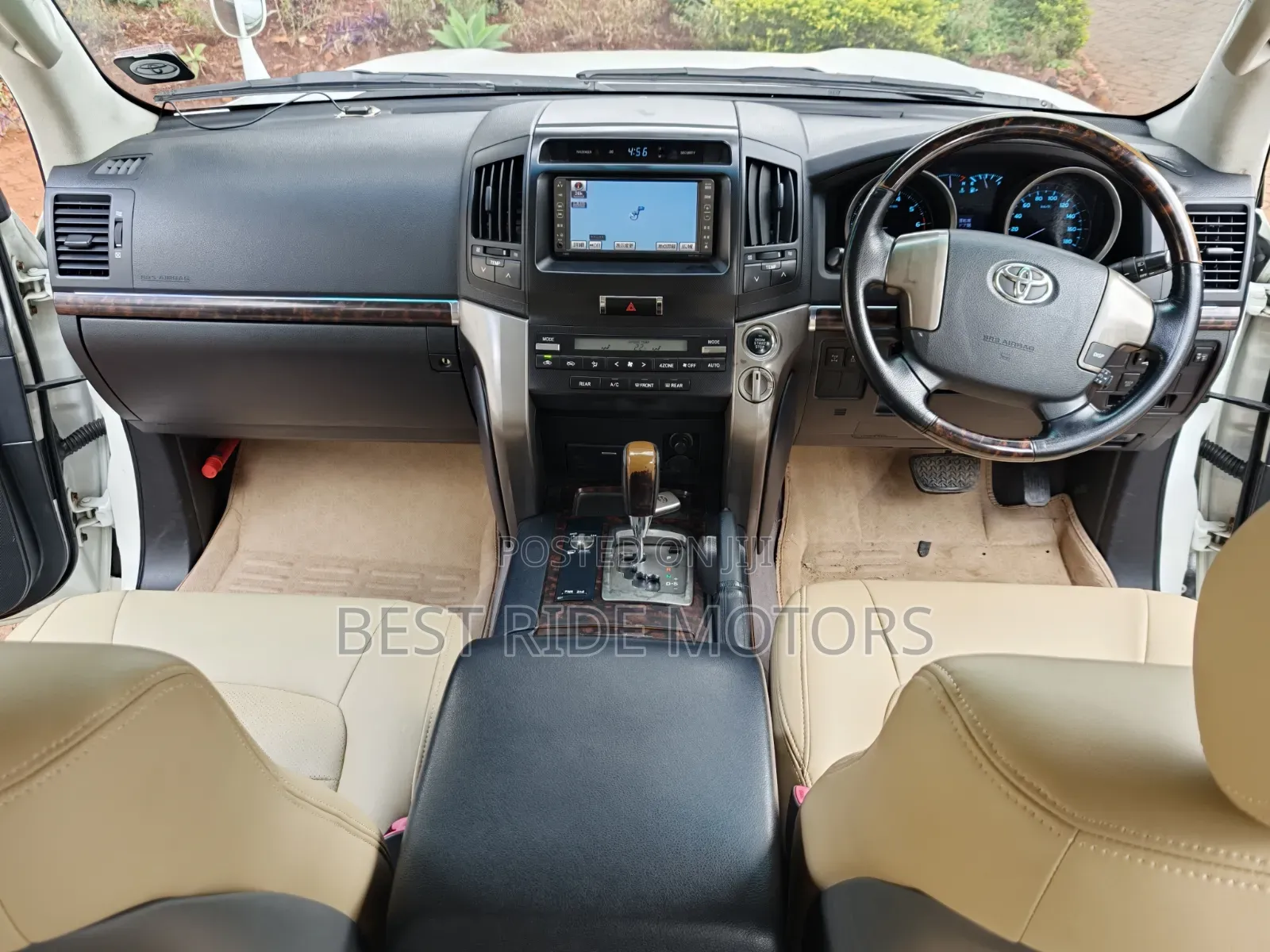 Toyota Land Cruiser 2009 White