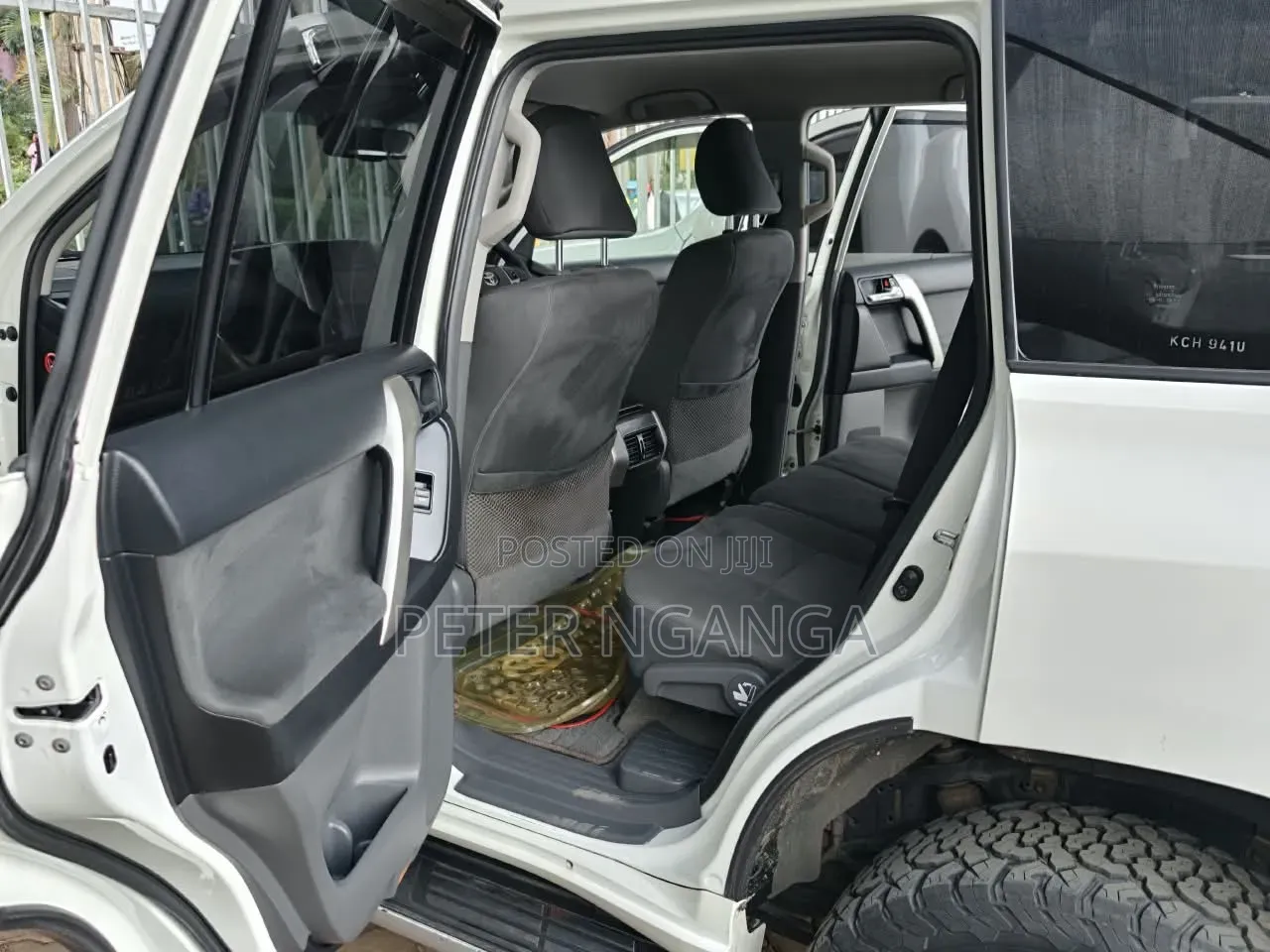 Toyota Land Cruiser Prado 2013 Off white