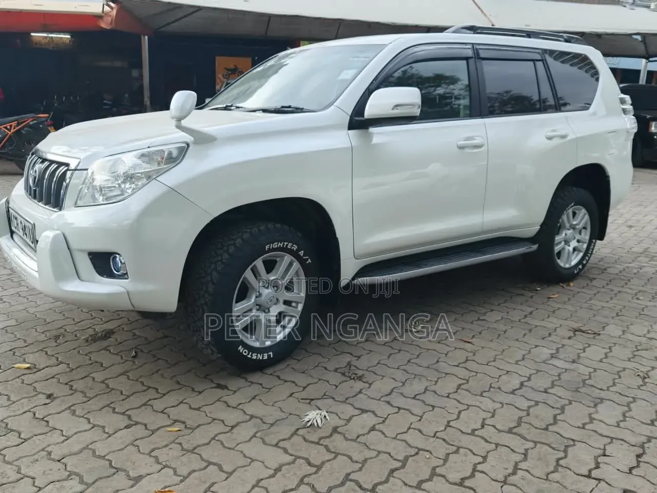 Toyota Land Cruiser Prado 2013 Off white