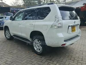Toyota Land Cruiser Prado 2013 Off white
