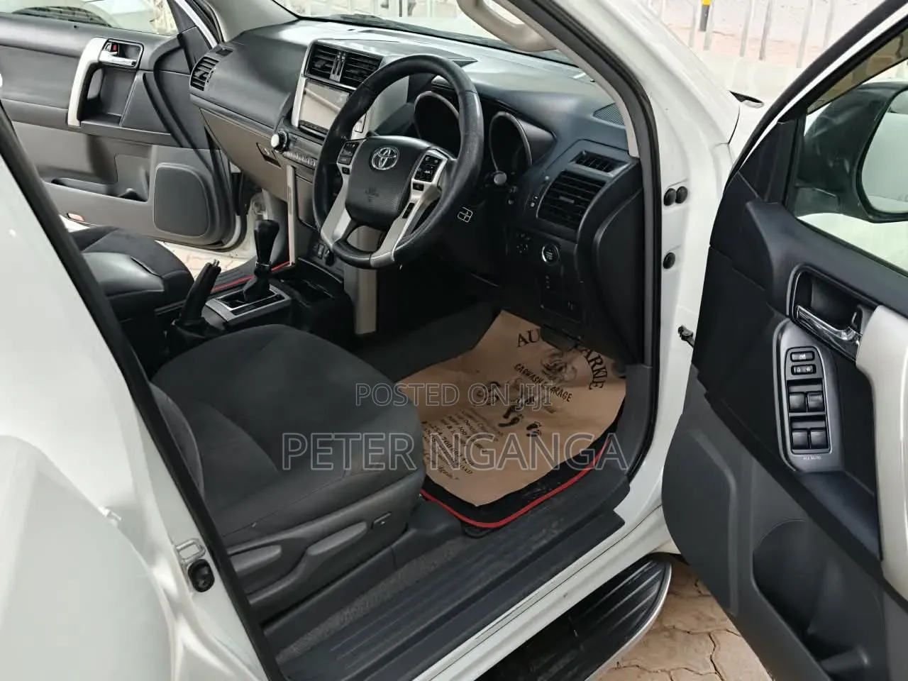 Toyota Land Cruiser Prado 2013 Off white
