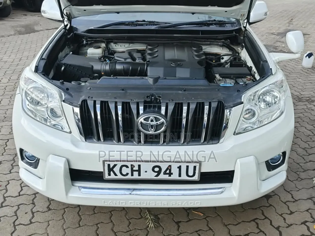 Toyota Land Cruiser Prado 2013 Off white