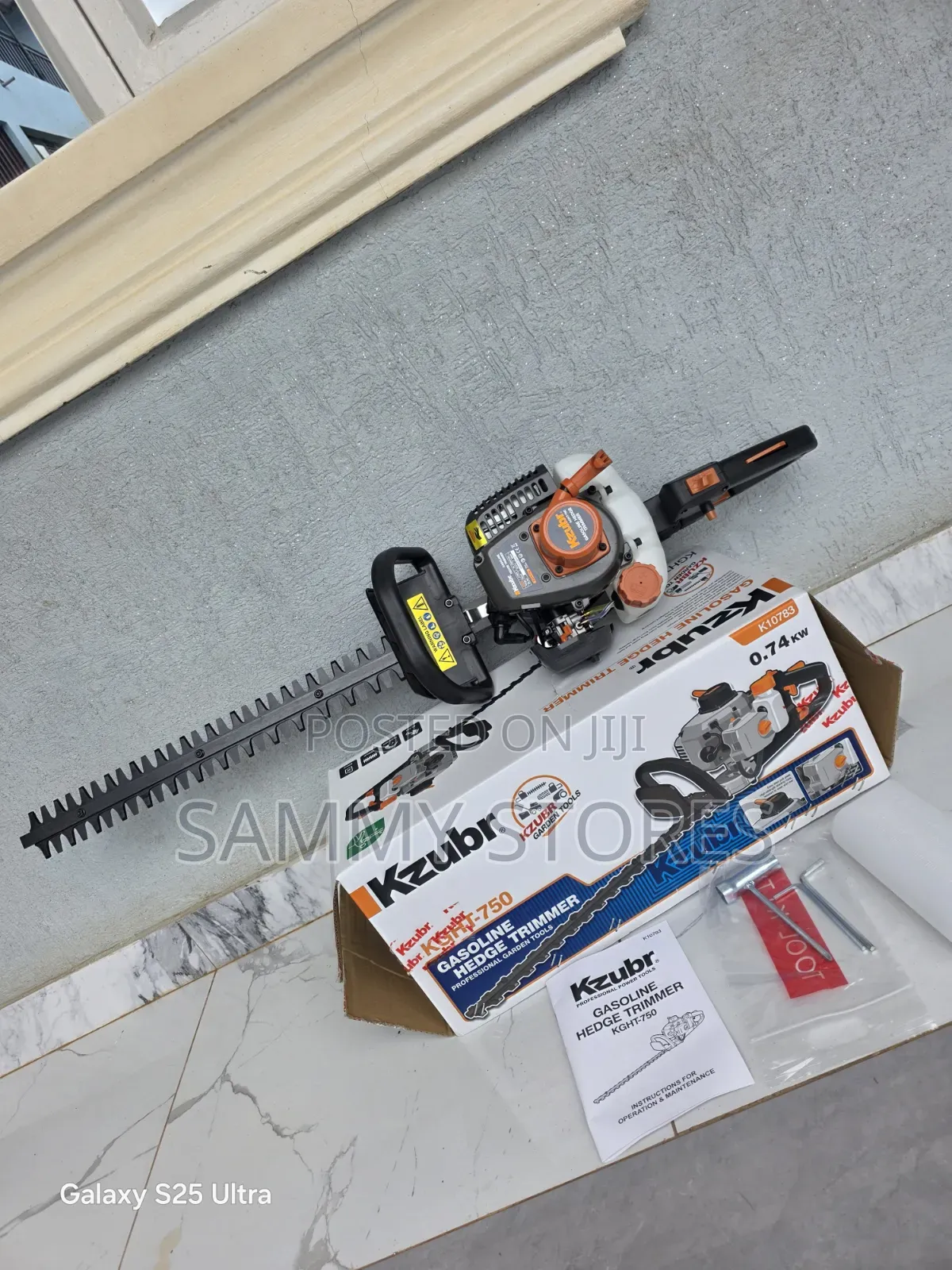 KZUBR Heavy Duty 2-Stroke Hedge Cutter Machine