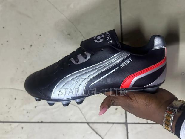 Kids Football Boots, Lightweight, Strong Grip 31-37