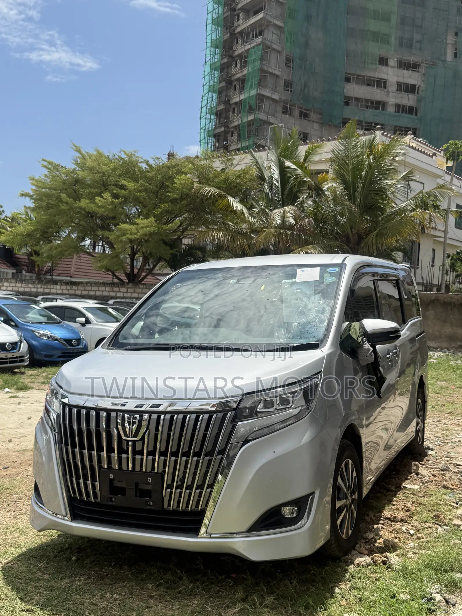 Toyota Esquire 2.0 FWD (7 seater) 2019 Silver