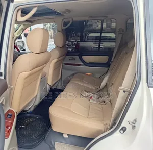 Toyota Land Cruiser HDJ 100 2003 White