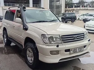 Toyota Land Cruiser HDJ 100 2003 White