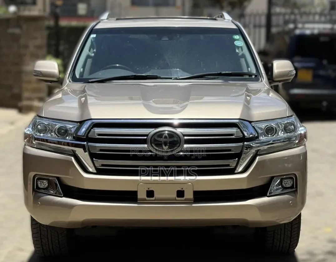 Toyota Land Cruiser 2017 Gold