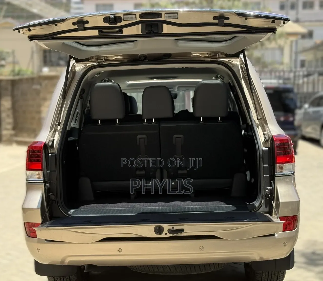 Toyota Land Cruiser 2017 Gold