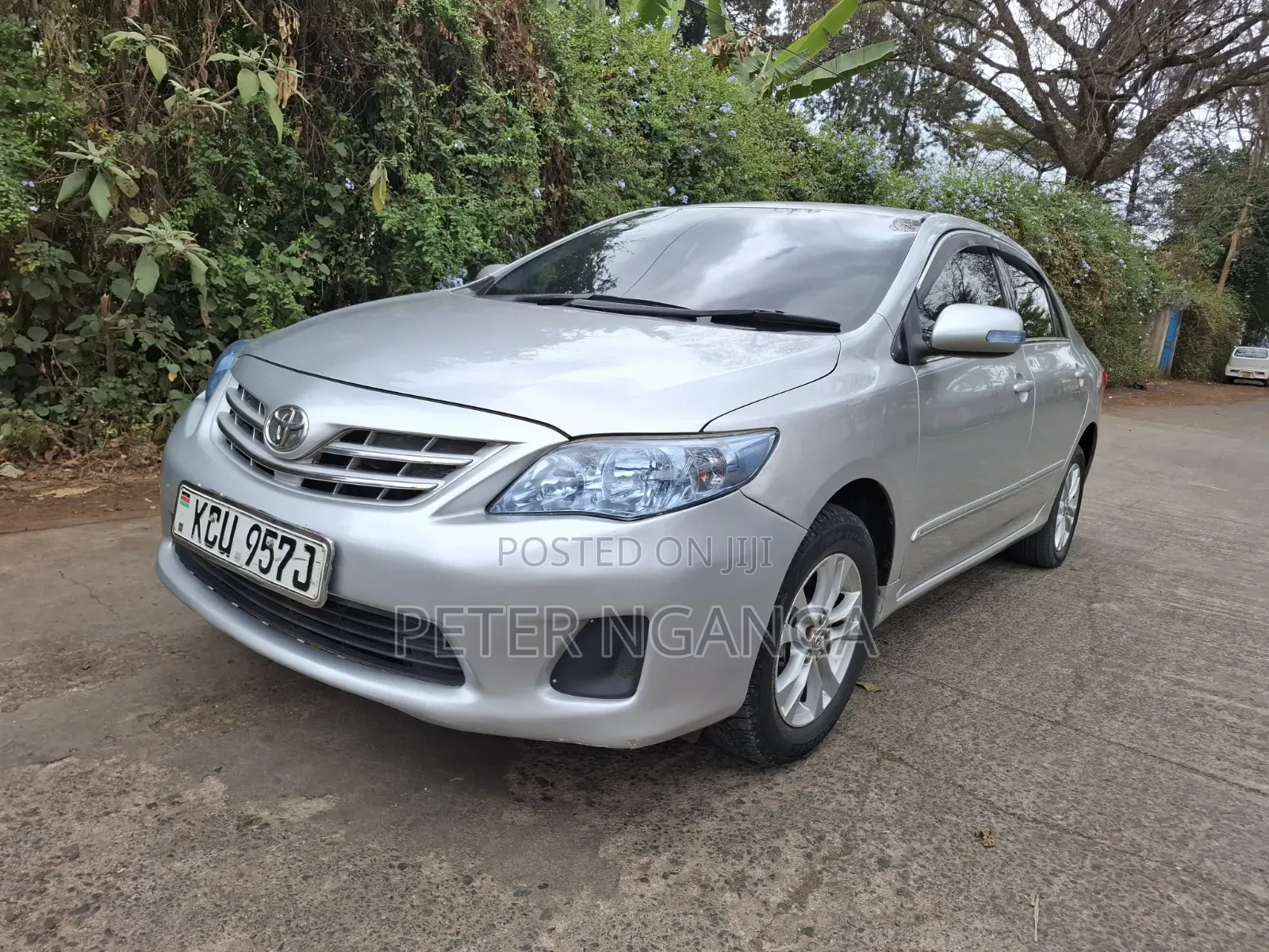 Toyota Corolla Altis 2012 Silver