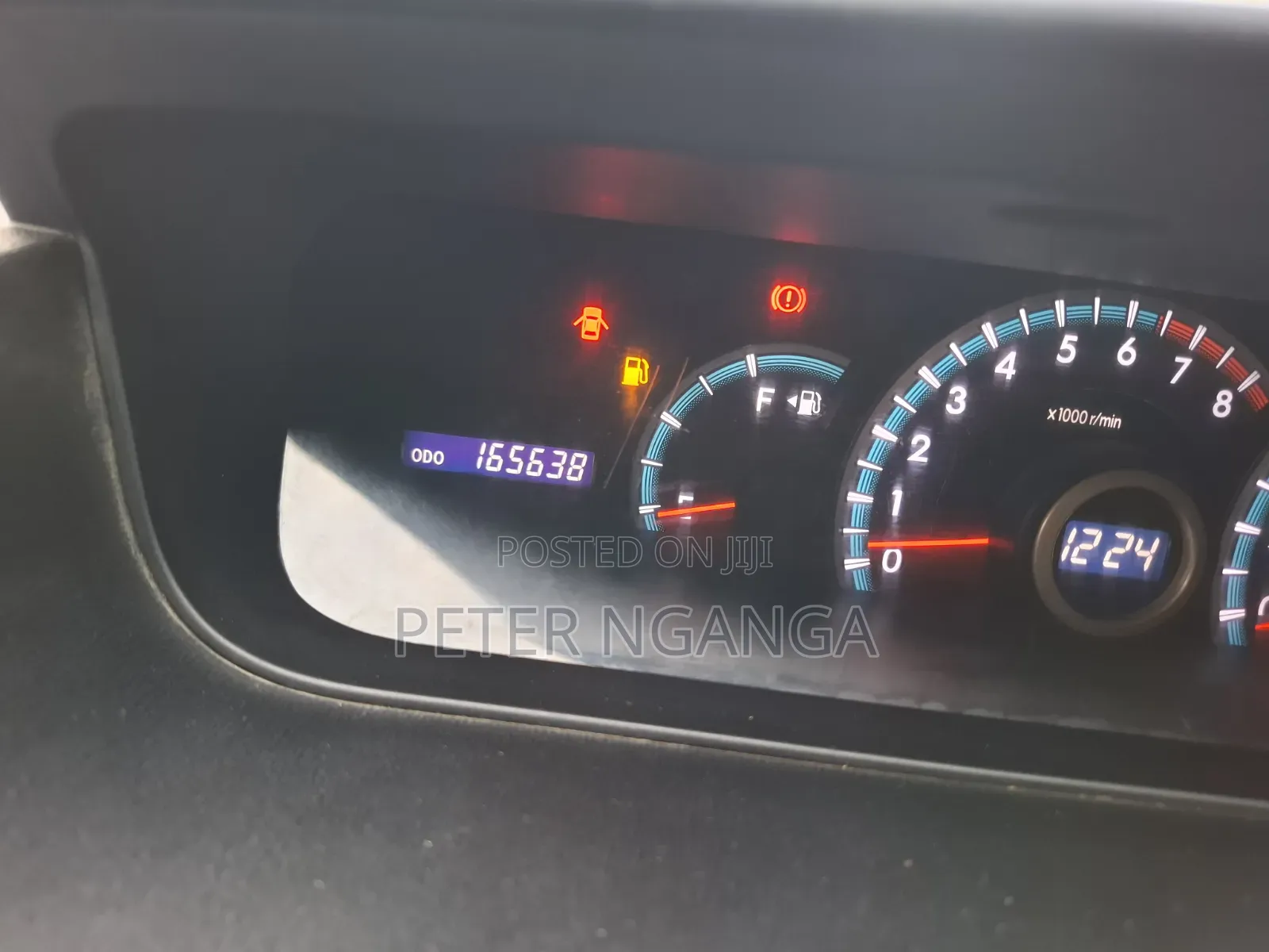 Toyota Noah 2.0 158hp FWD (8 Seater) 2011 Black