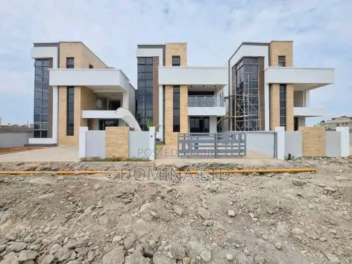 4bdrm Maisonette in Valeria Villas, Kamakis for sale