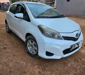 Toyota Vitz 2012 White