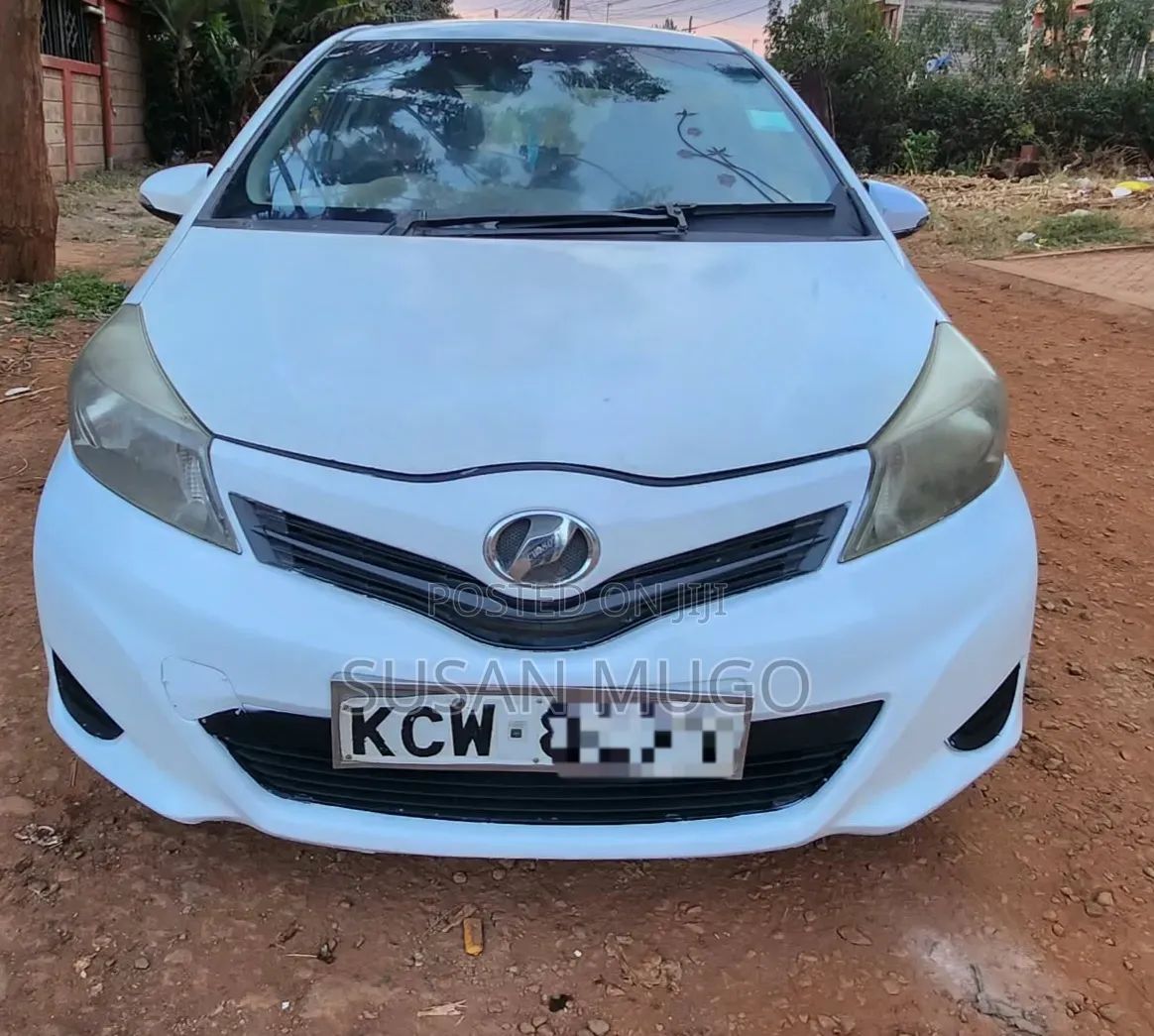 Toyota Vitz 2012 White