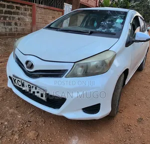 Toyota Vitz 2012 White