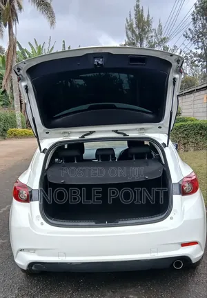 Mazda Axela 2017 White