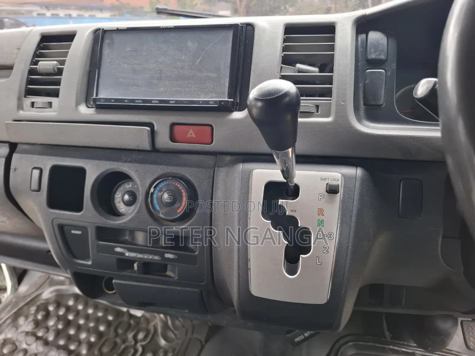 Toyota HiAce 2012 White