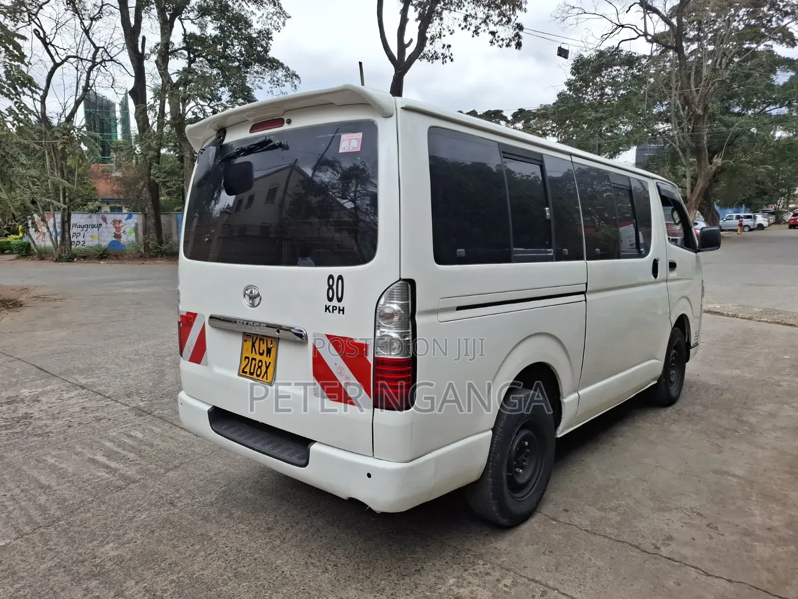 Toyota HiAce 2012 White