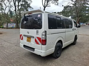 Toyota HiAce 2012 White