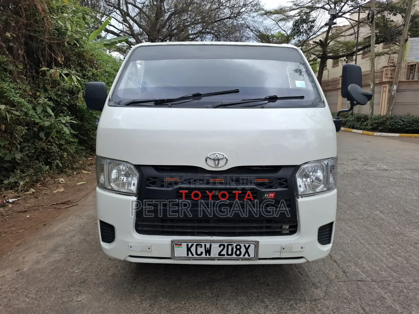 Toyota HiAce 2012 White