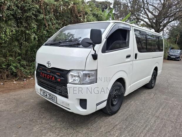 Toyota HiAce 2012 White - main view