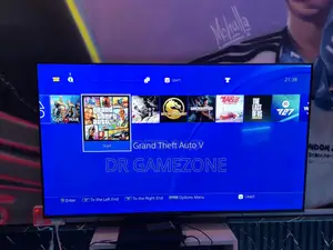 PlayStation 4 Slim 500gb CHIPPED 8 Games Fc27
