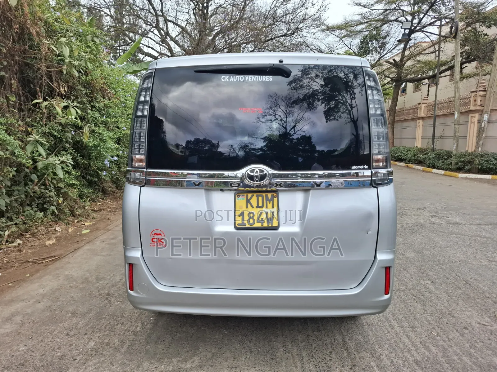 Toyota Voxy X 2WD 8-Seater 2016 Silver