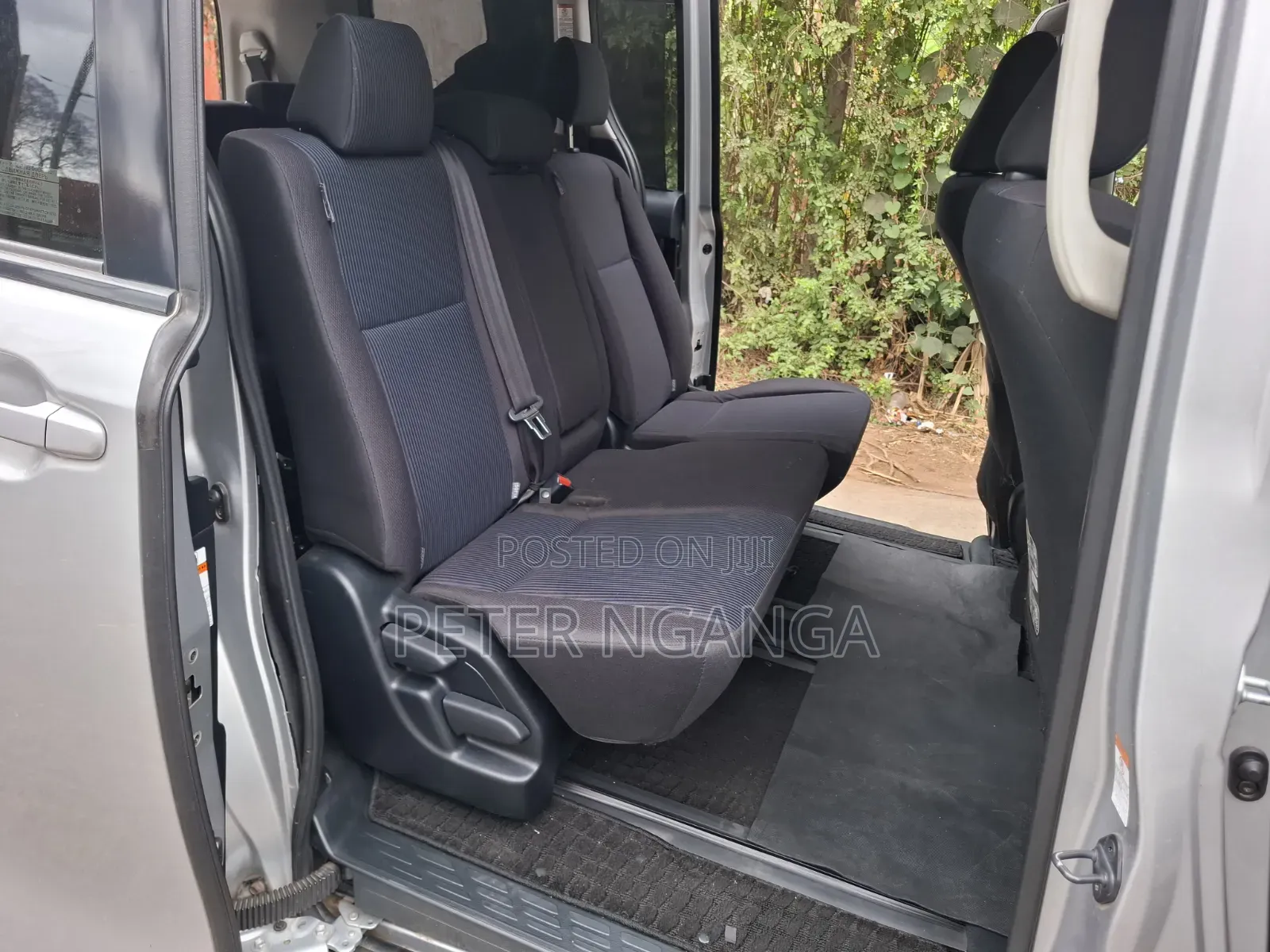 Toyota Voxy X 2WD 8-Seater 2016 Silver