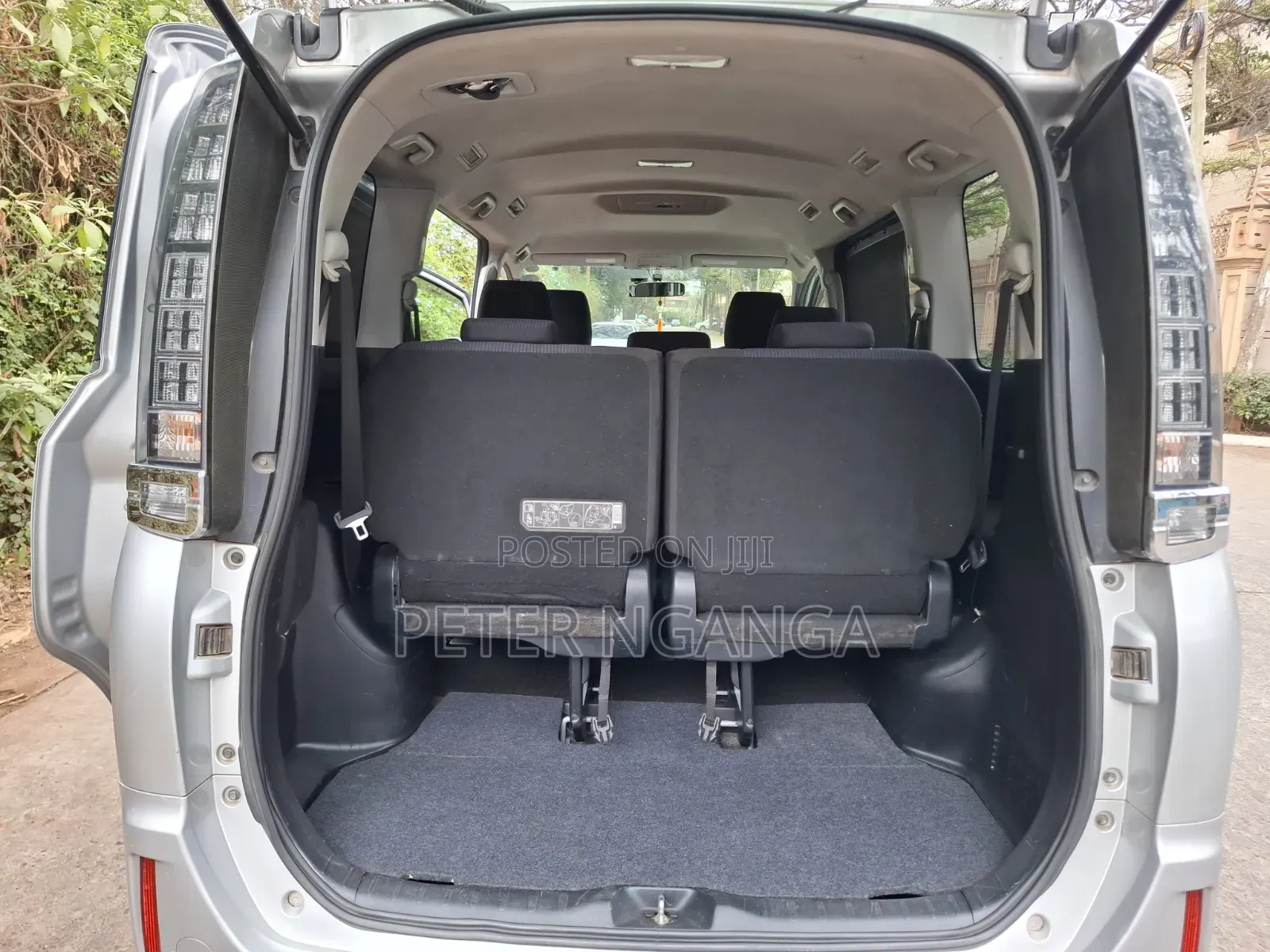 Toyota Voxy X 2WD 8-Seater 2016 Silver