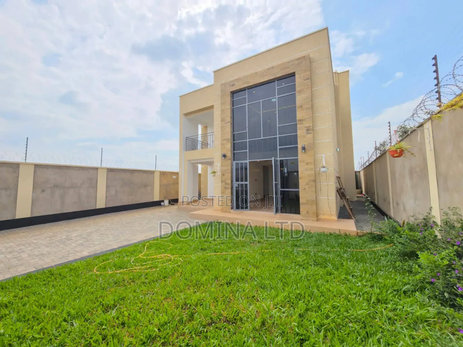 4bdrm Maisonette in Witethie for sale