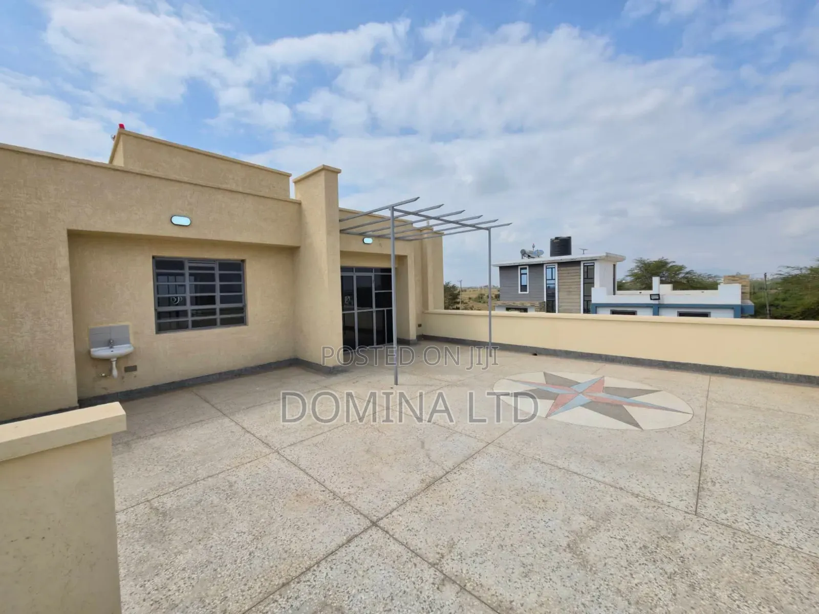 4bdrm Maisonette in Witethie for sale