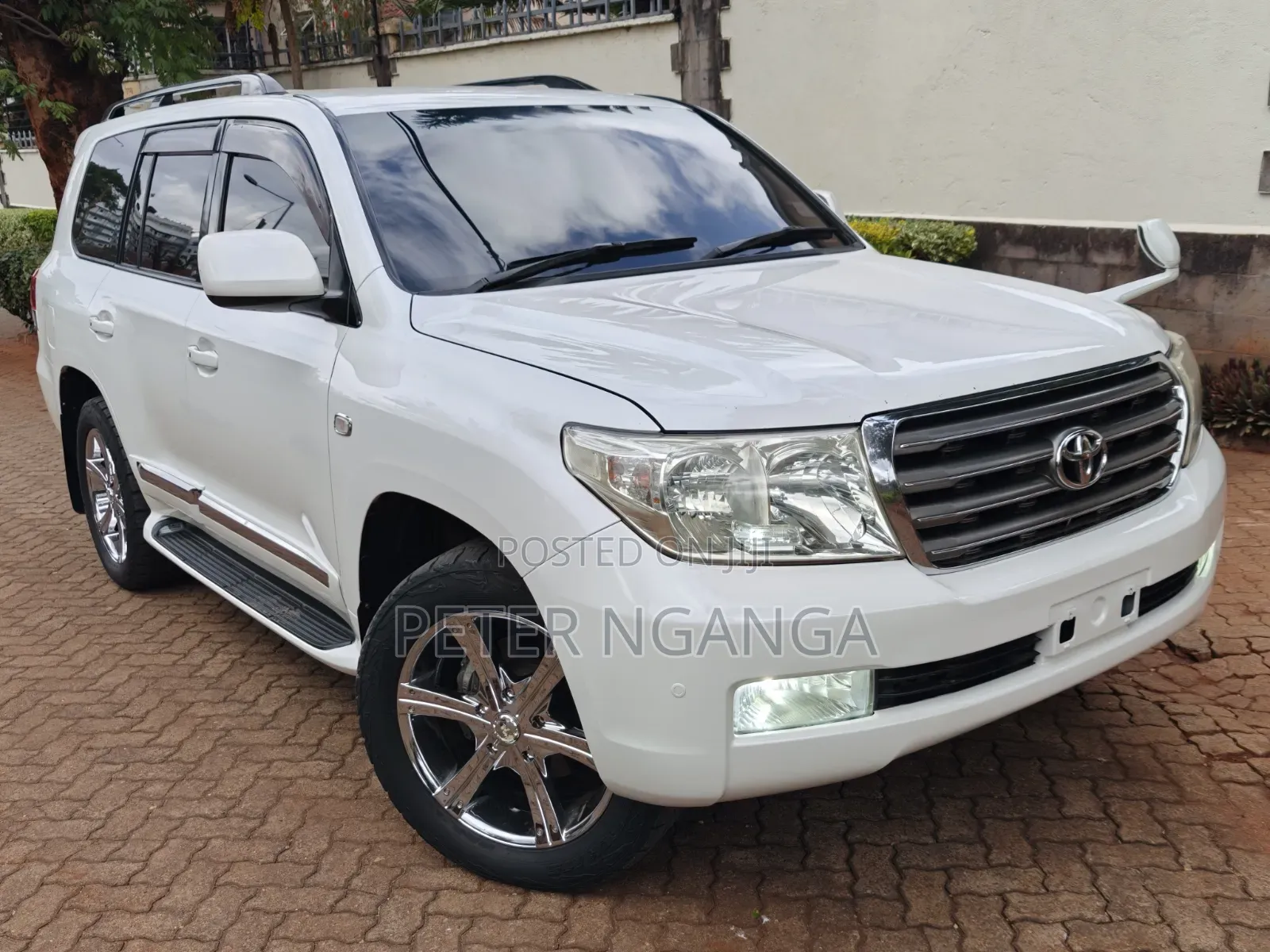 Toyota Land Cruiser 2009 Off white