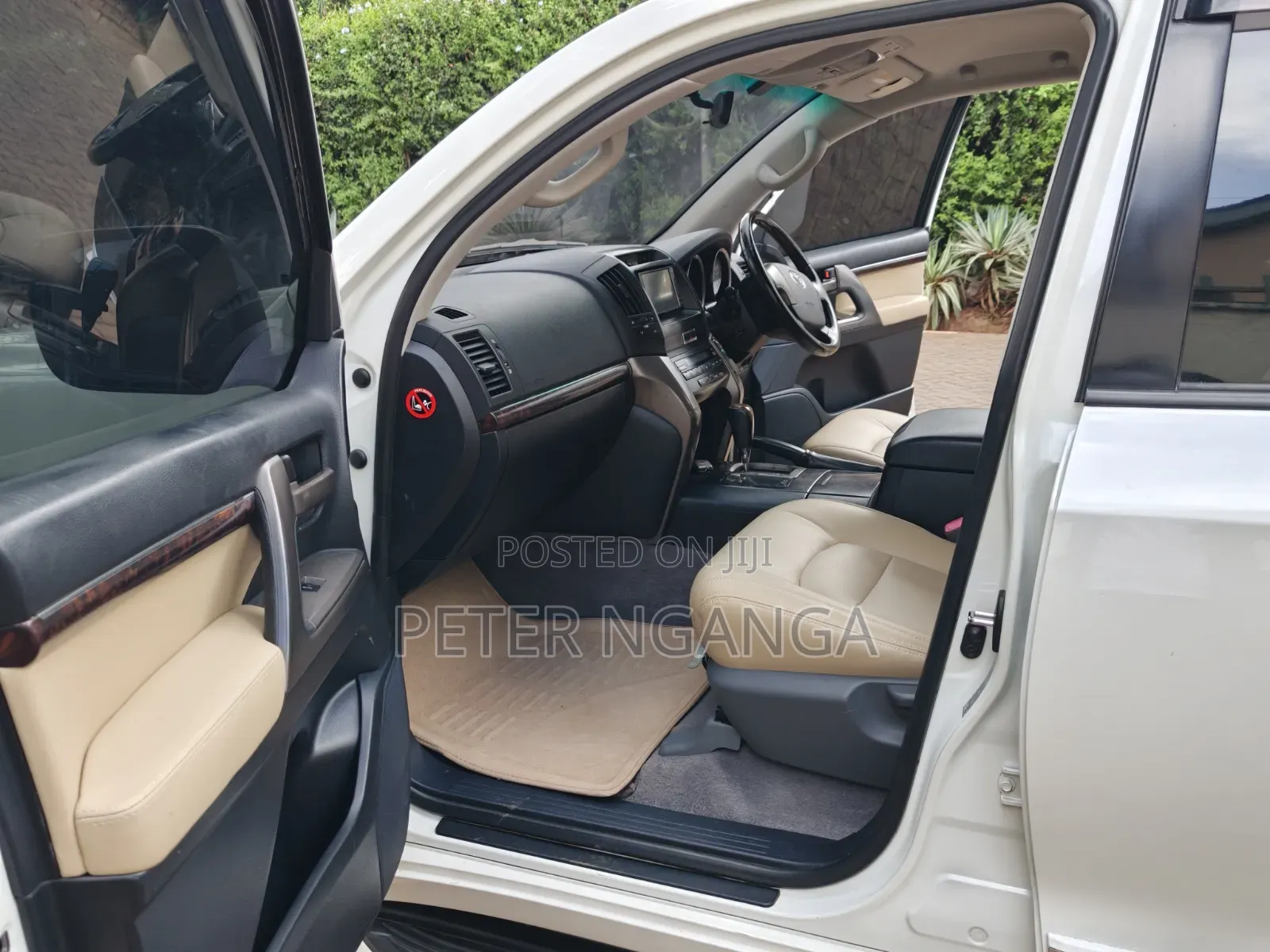 Toyota Land Cruiser 2009 Off white