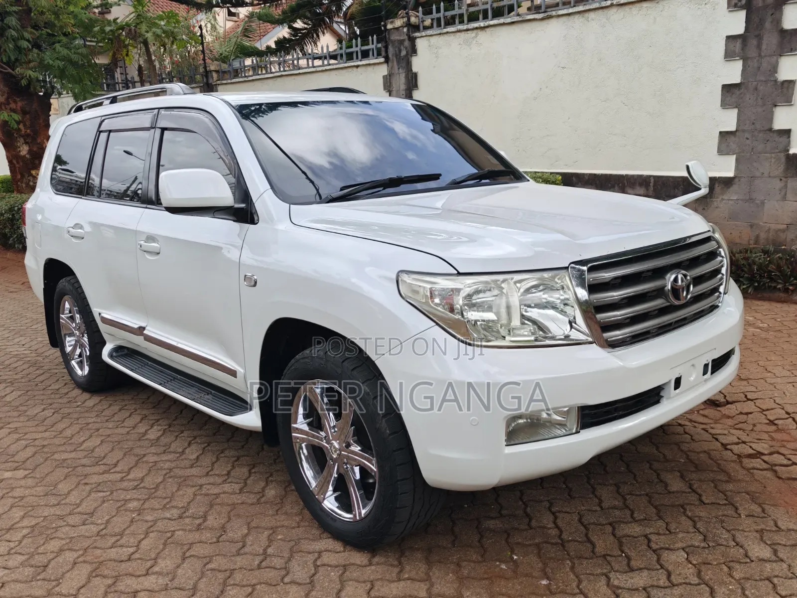 Toyota Land Cruiser 2009 Off white
