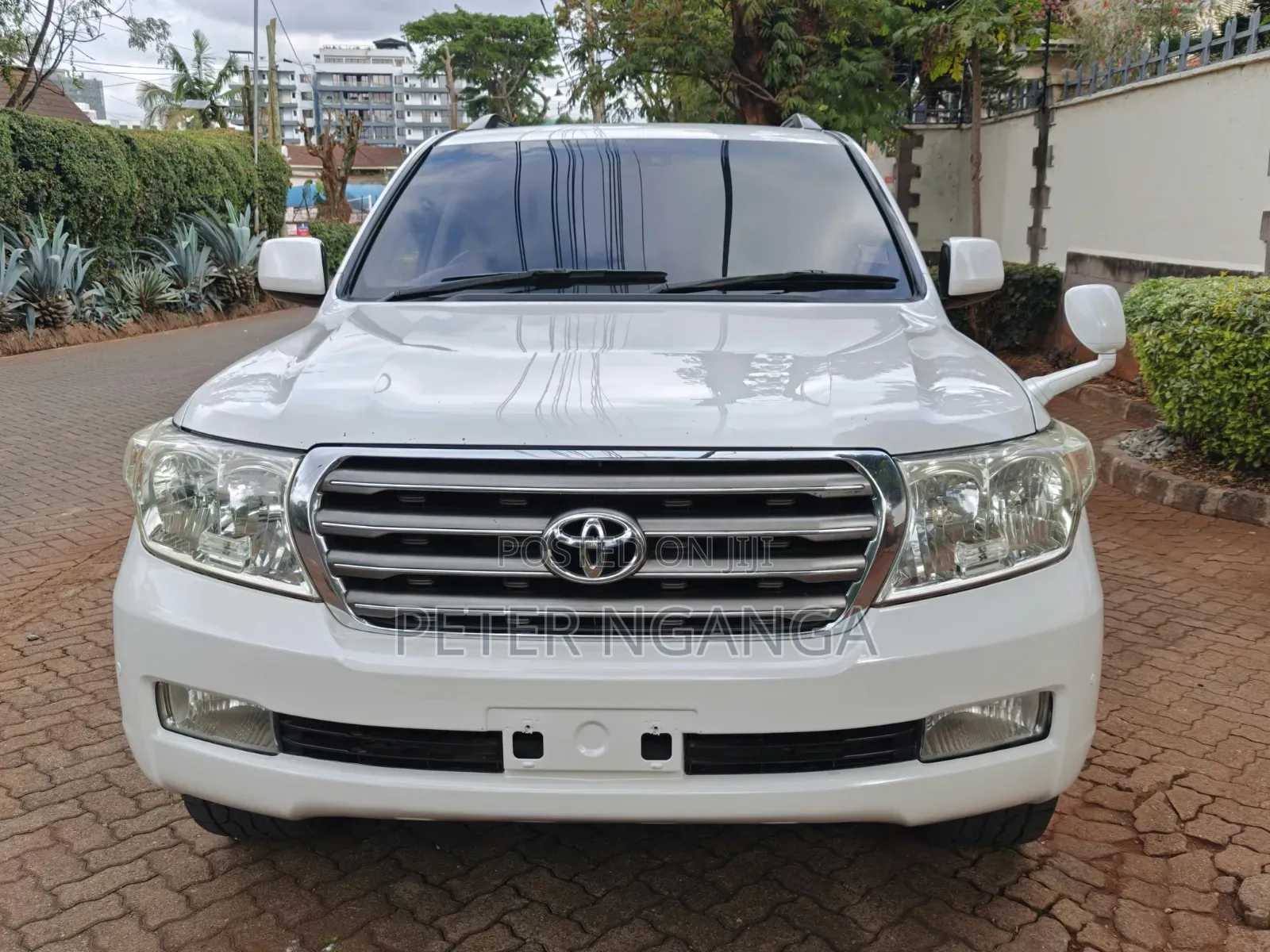 Toyota Land Cruiser 2009 Off white