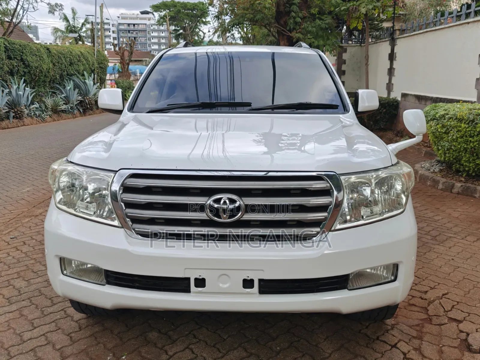 Toyota Land Cruiser 2009 Off white
