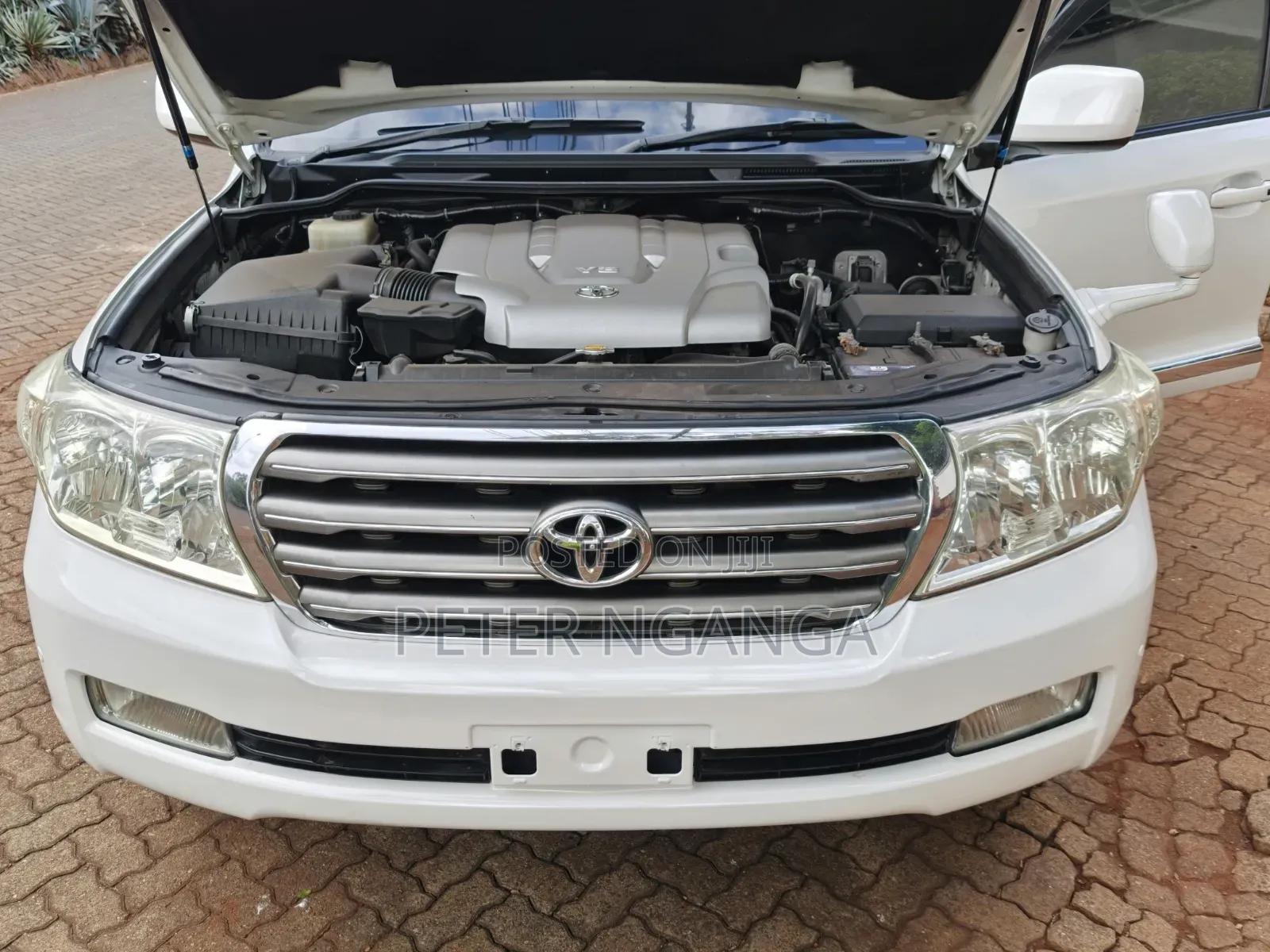 Toyota Land Cruiser 2009 Off white