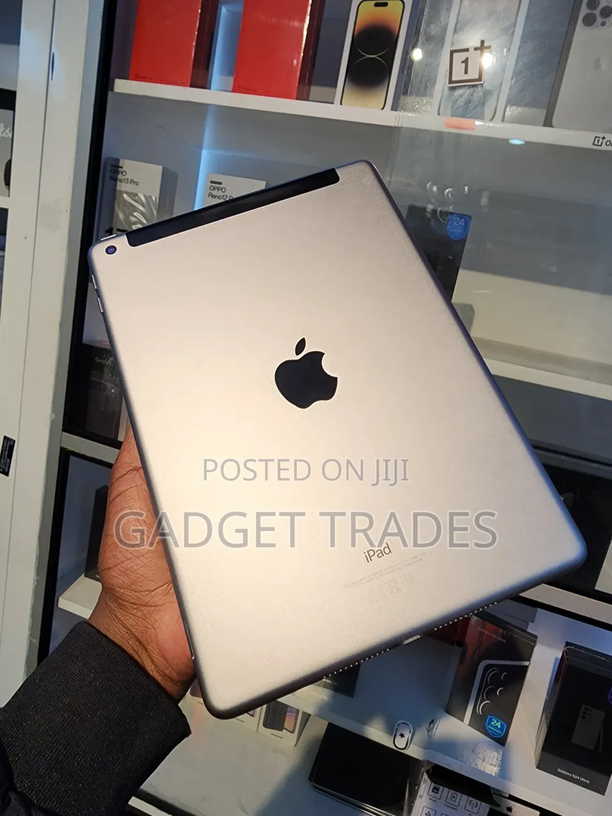 Apple iPad 9.7 32 GB Gray