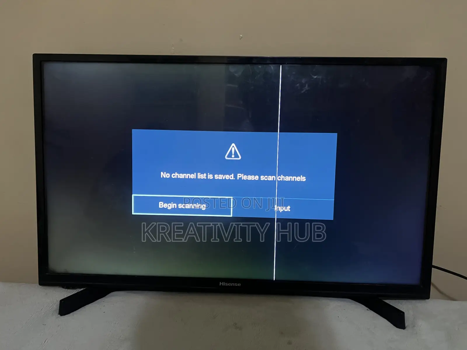 Used 32 Inch Smart Screen Available at 6500 Has a Thin Line