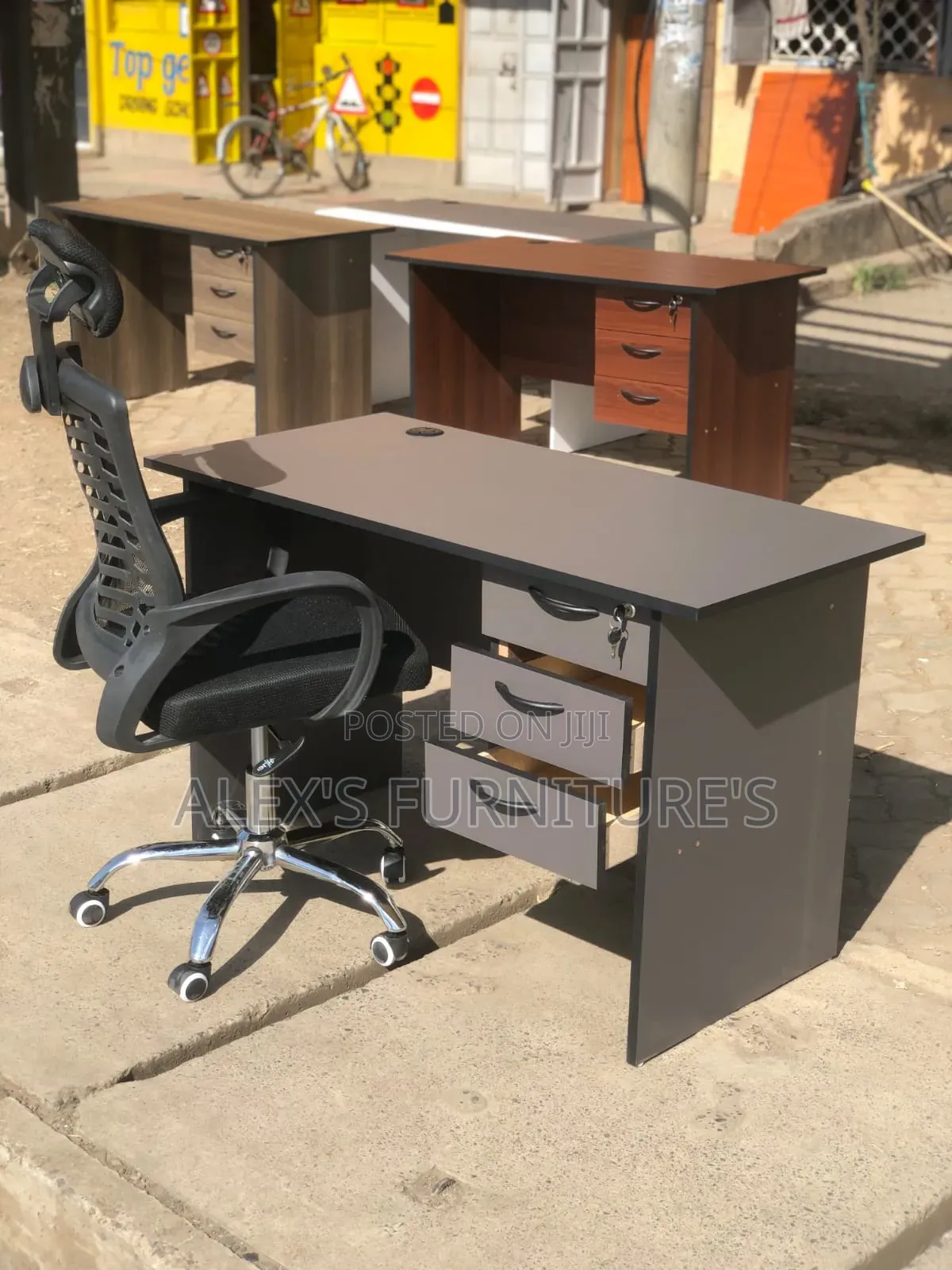 Executive Modern Desk/Executive Modern Office Chairs
