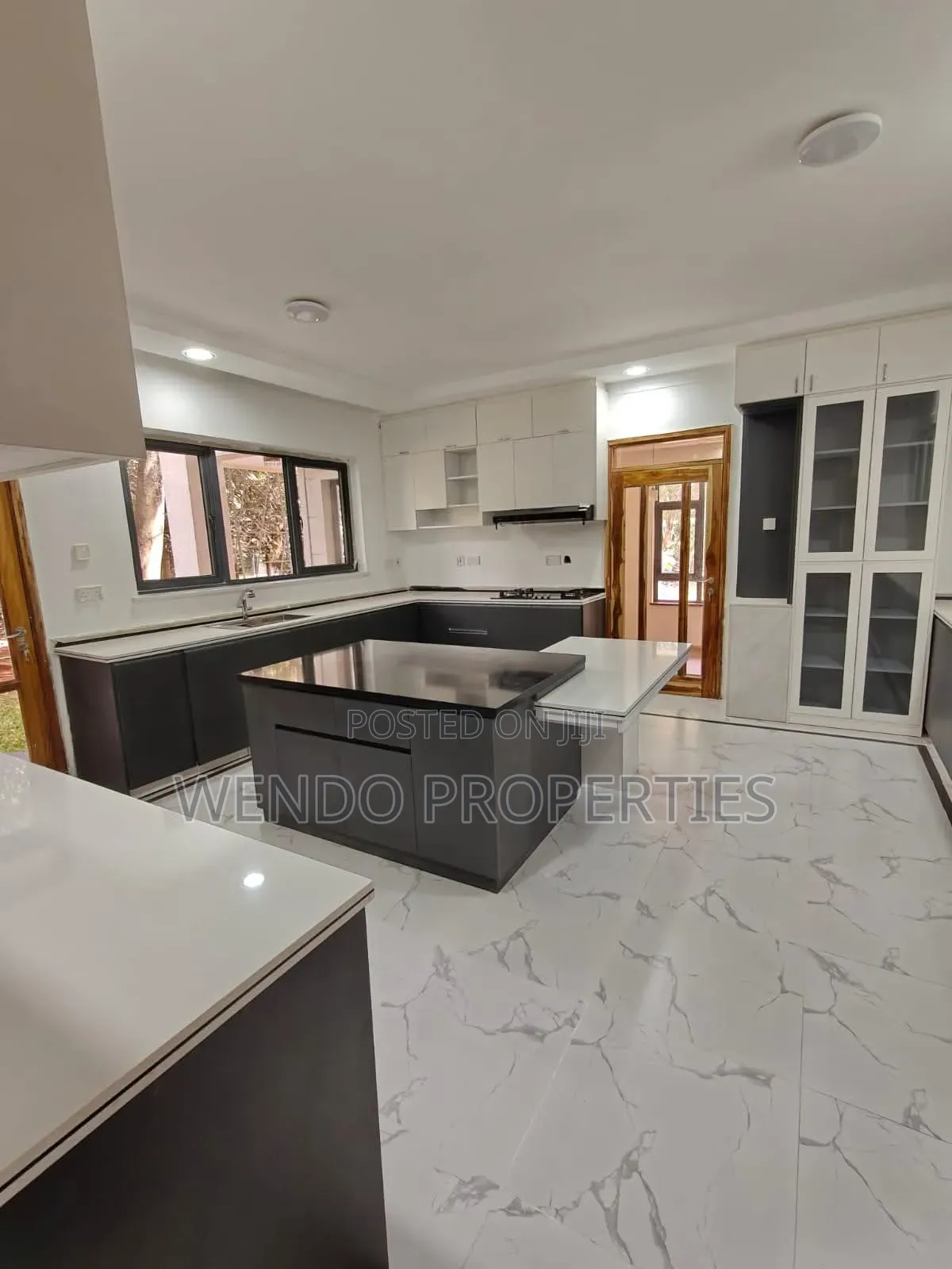 9bdrm Villa in Karen C for sale
