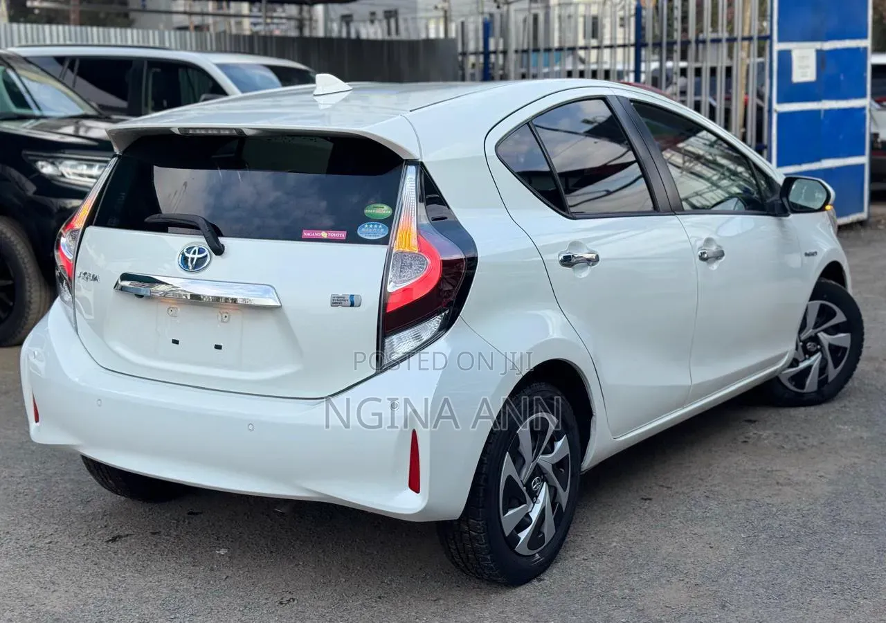 Toyota Aqua 2019 White
