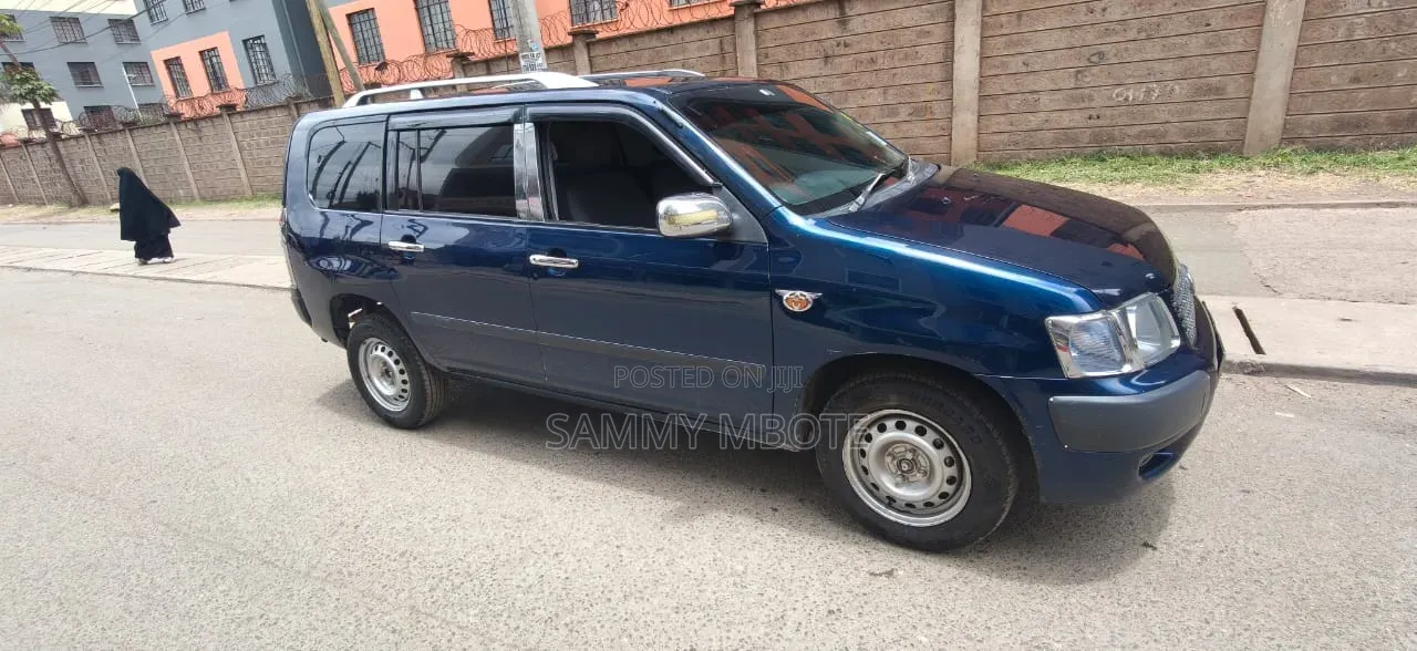 Toyota Succeed SV Premium 2014 Blue