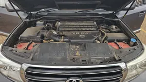Toyota Land Cruiser 4.5 V8 VXR 2010 Gray