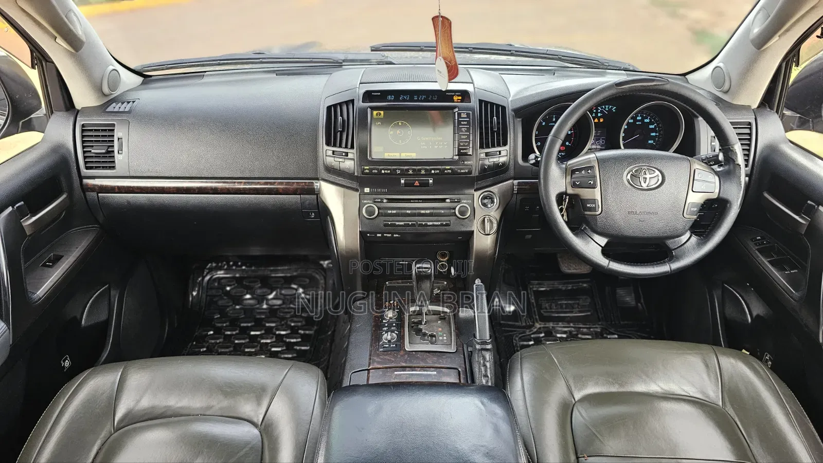 Toyota Land Cruiser 4.5 V8 VXR 2010 Gray